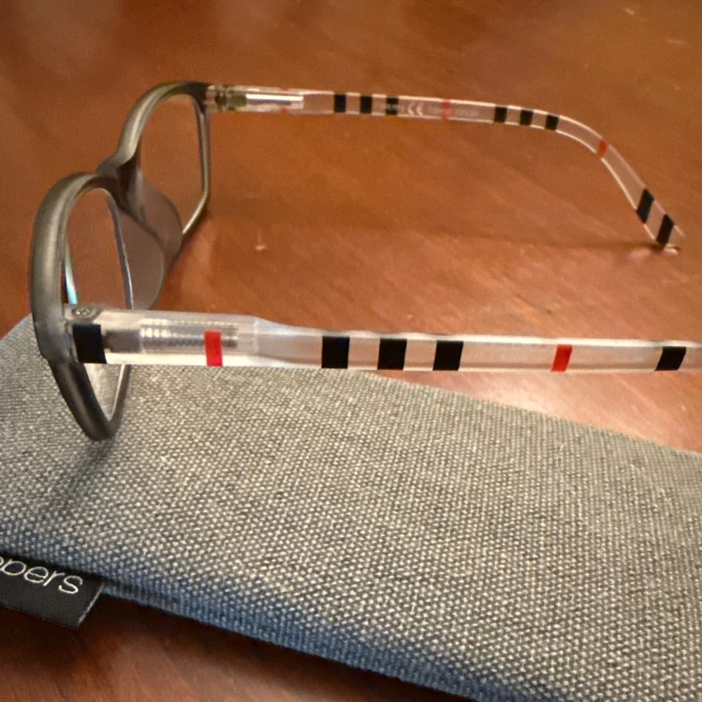Peepers Ascot +1.25 reading glasses red black clear stripe